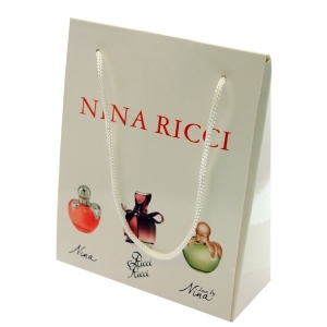 Купить духи (туалетную воду) Nina Ricci Подарочный набор (3x15ml) women. Продажа качественной парфюмерии. Отзывы о Nina Ricci Подарочный набор (3x15ml) women.